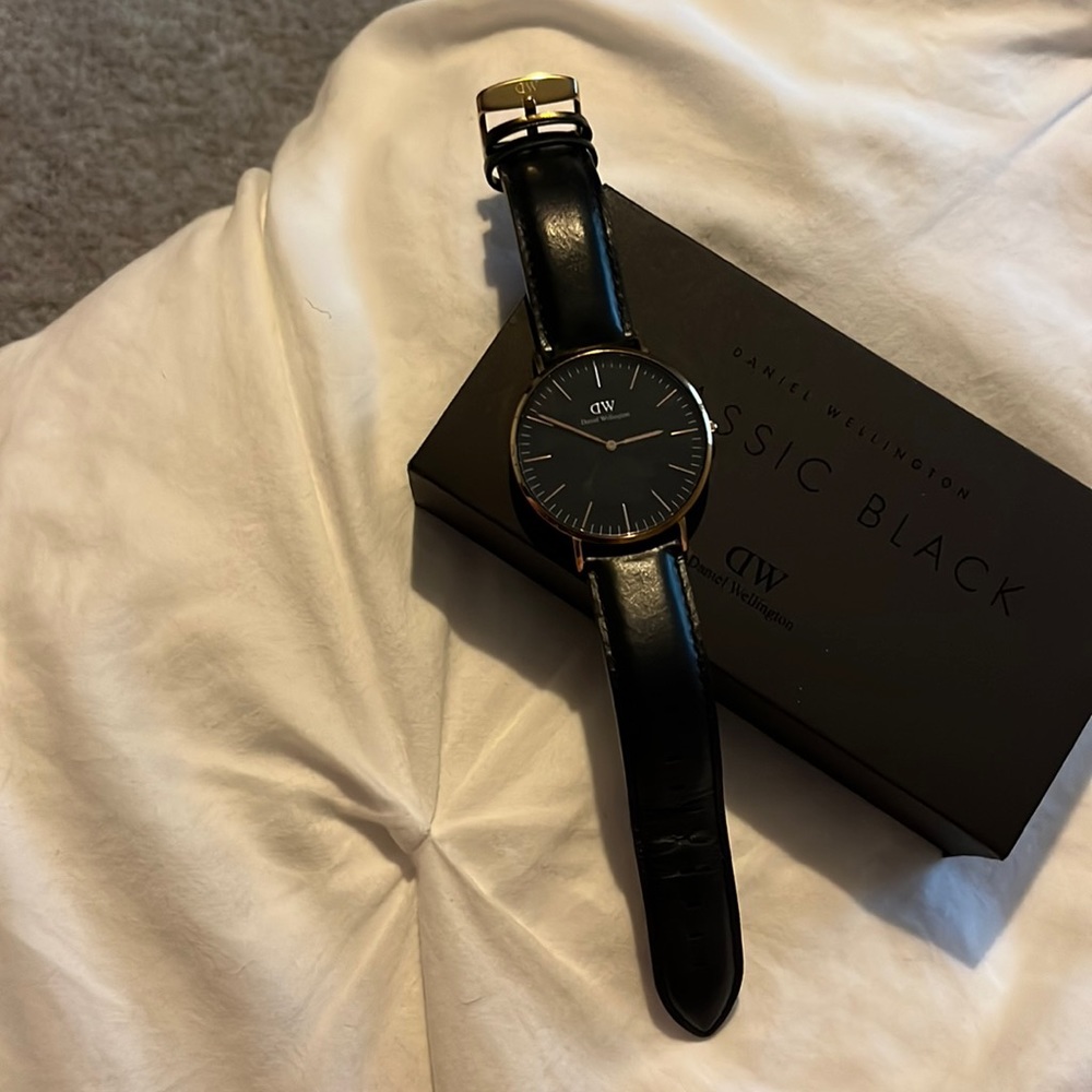 Daniel Wellington Classic Black Classic Sheffield in Rose Gold